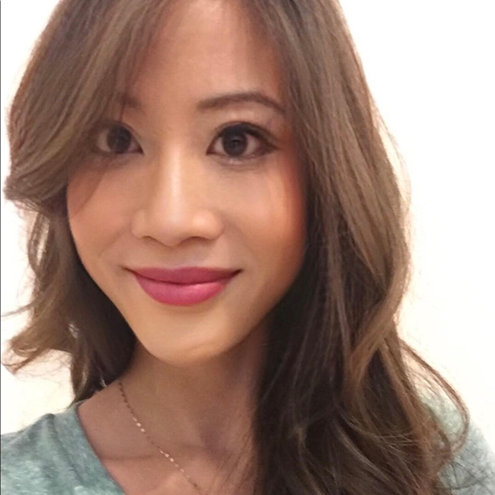 Meet your Posher, Jenn